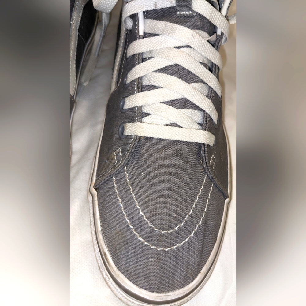 Vans Off The Wall Men's High-Top Sneakers - Picture 3 of 12